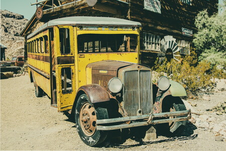 Passenger bus